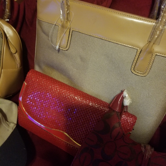 Hand bags,shirts dresses - Picture 6 of 8